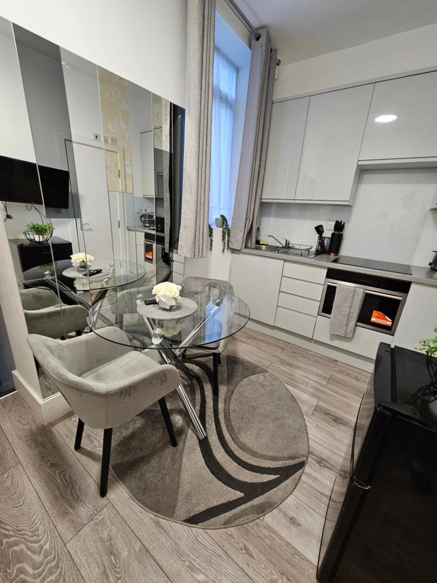 Large Studio Apartment 30 Mins To Oxford Street Londra Dış mekan fotoğraf